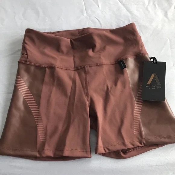 Athleta Legend Shorts - Picture 6 of 7